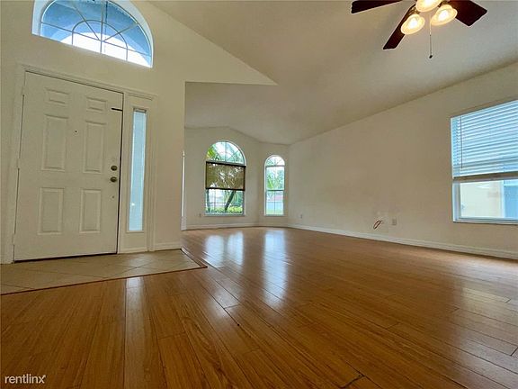 3rd image of 2521R Shelby Cir