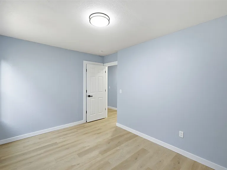 1906 N Eucalyptus Ct — Photo 24