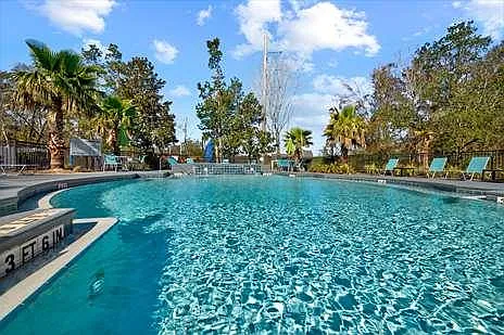 Water's Edge Apartments — Photo 43