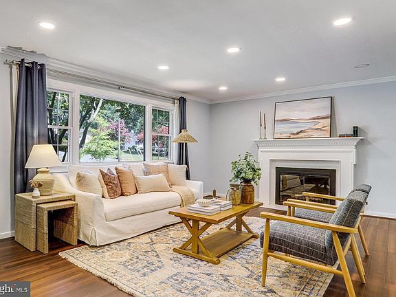 5th image of 4501 Tarpon Ln