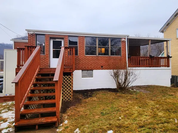 107 8th St, Monongahela, PA 15063