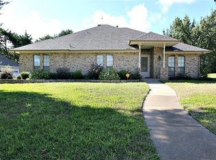 1543 Kari Ann Dr, Cedar Hill, TX 75104