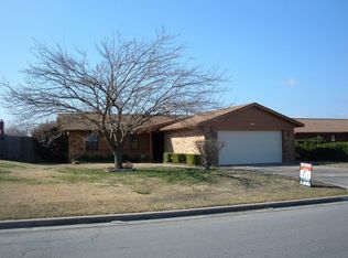 6504 SW Lynnwood Ave, Lawton, OK 73505