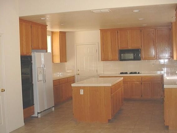 2nd image of 2711 Ashland Dr