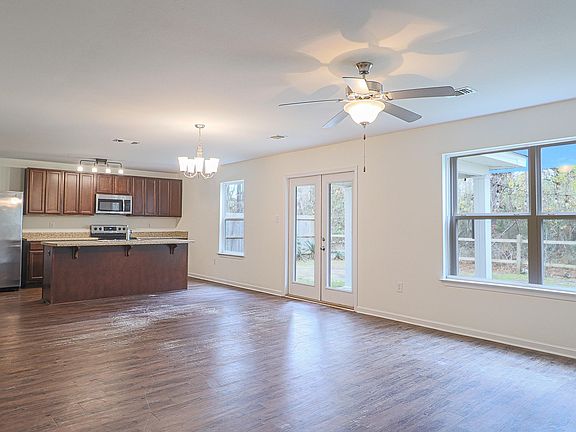 5th image of 107 Hawthorne Dr