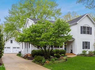 1725 Clyde Dr, Naperville, IL 60565