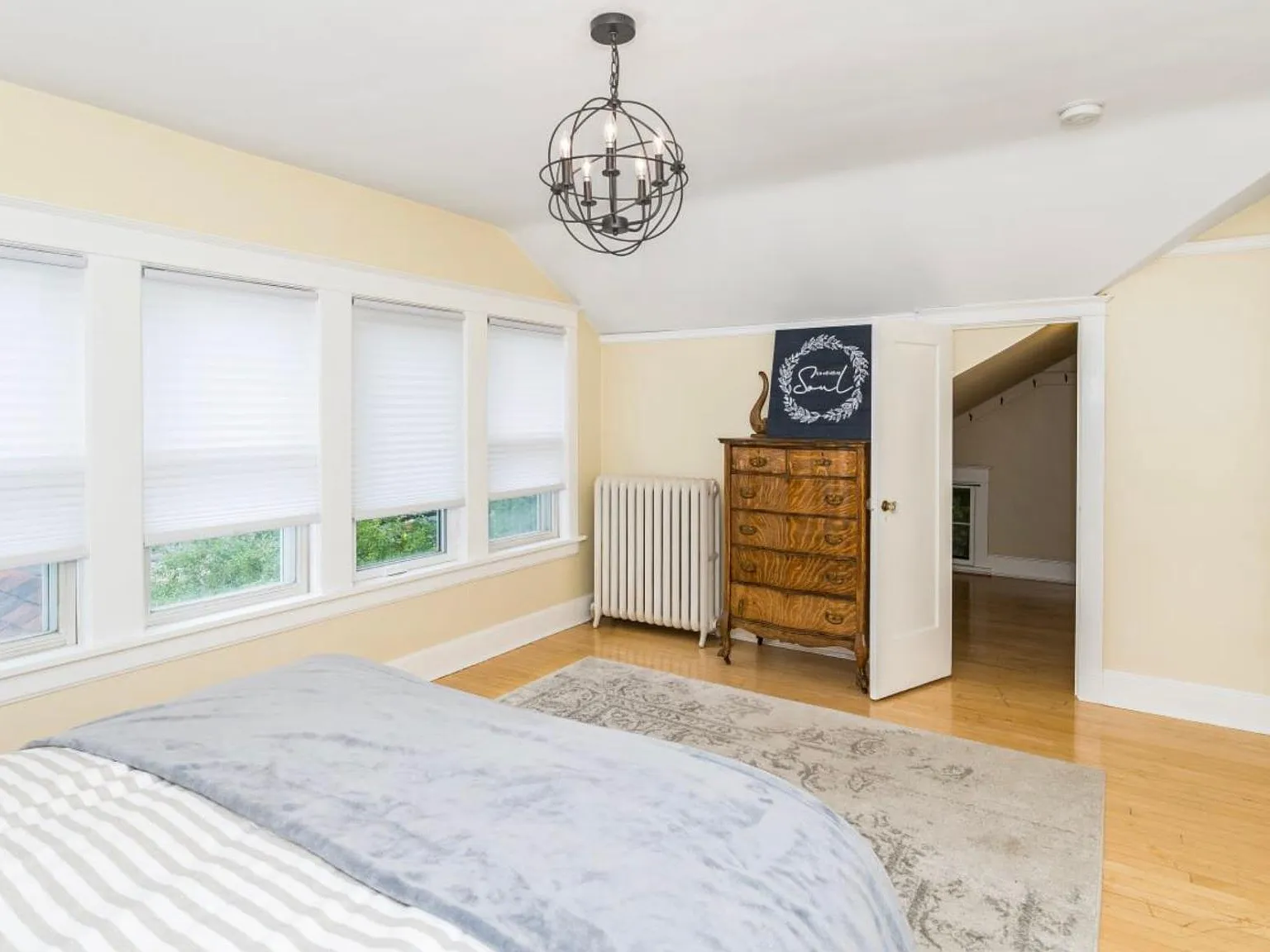 3 bed, 2500 sqft, $3,500 — Photo 4