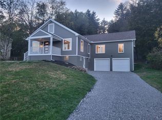 9755 Grosick Rd, Pittsburgh, PA 15237