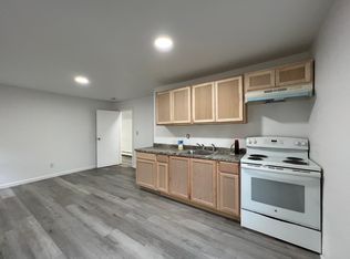 114 S Franklin St #F2, Hempstead, NY 11550