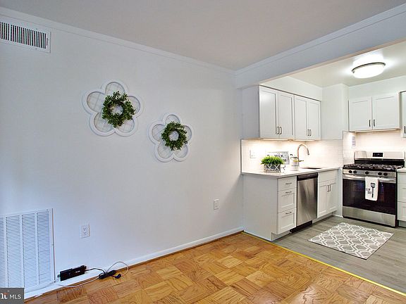 2nd image of 4355 Ivymount Ct APT 27