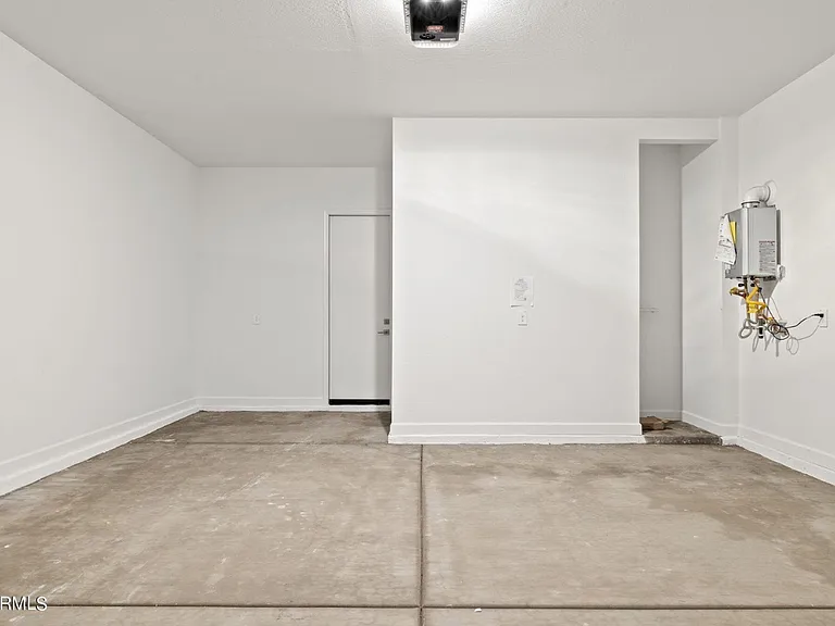 5042 E Anderson Dr — Photo 26