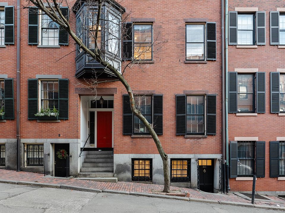 1st image of 82 Pinckney St #A