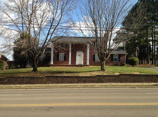 1806 Knob Creek Rd, Johnson City, TN 37604