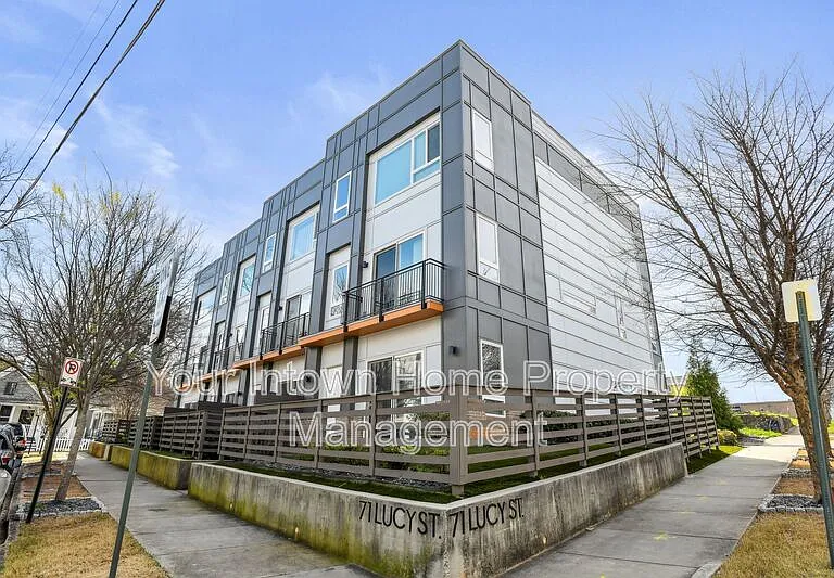 71 Lucy St SE #4 — Photo 2