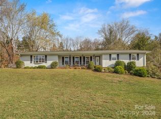 37 Braddock Way, Asheville, NC 28803
