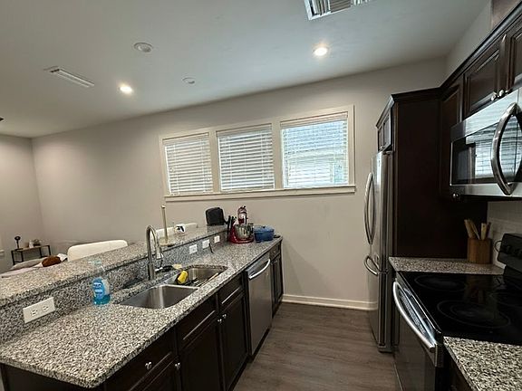 5th image of 711 NW 10th St #20