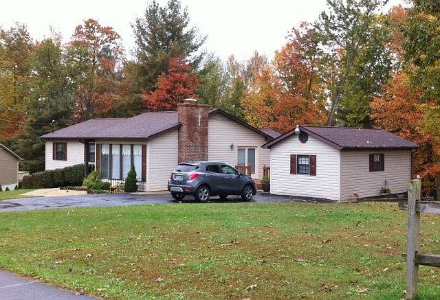 1st image of 120 Brandon Dr