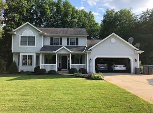 13672 Ranier Dr, Middlebury, IN 46540