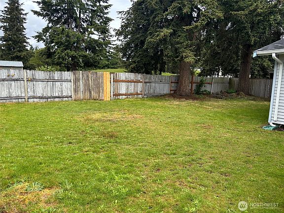 3rd image of 1115 156th Street E
