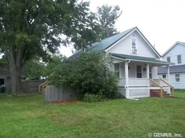 6 Oxford Pl, Seneca Falls, NY 13148