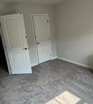 4th image of 112 Stegg St #112