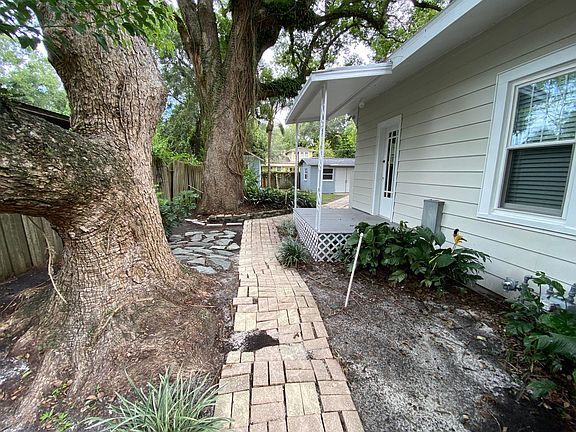 3rd image of 213 W Lambright St