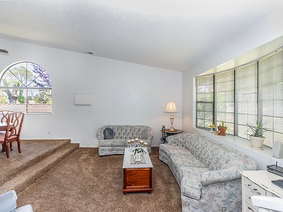 4th image of 27850 Jasmine Ln