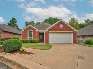 2825 Park Hollow Ln, Edmond, OK 73003