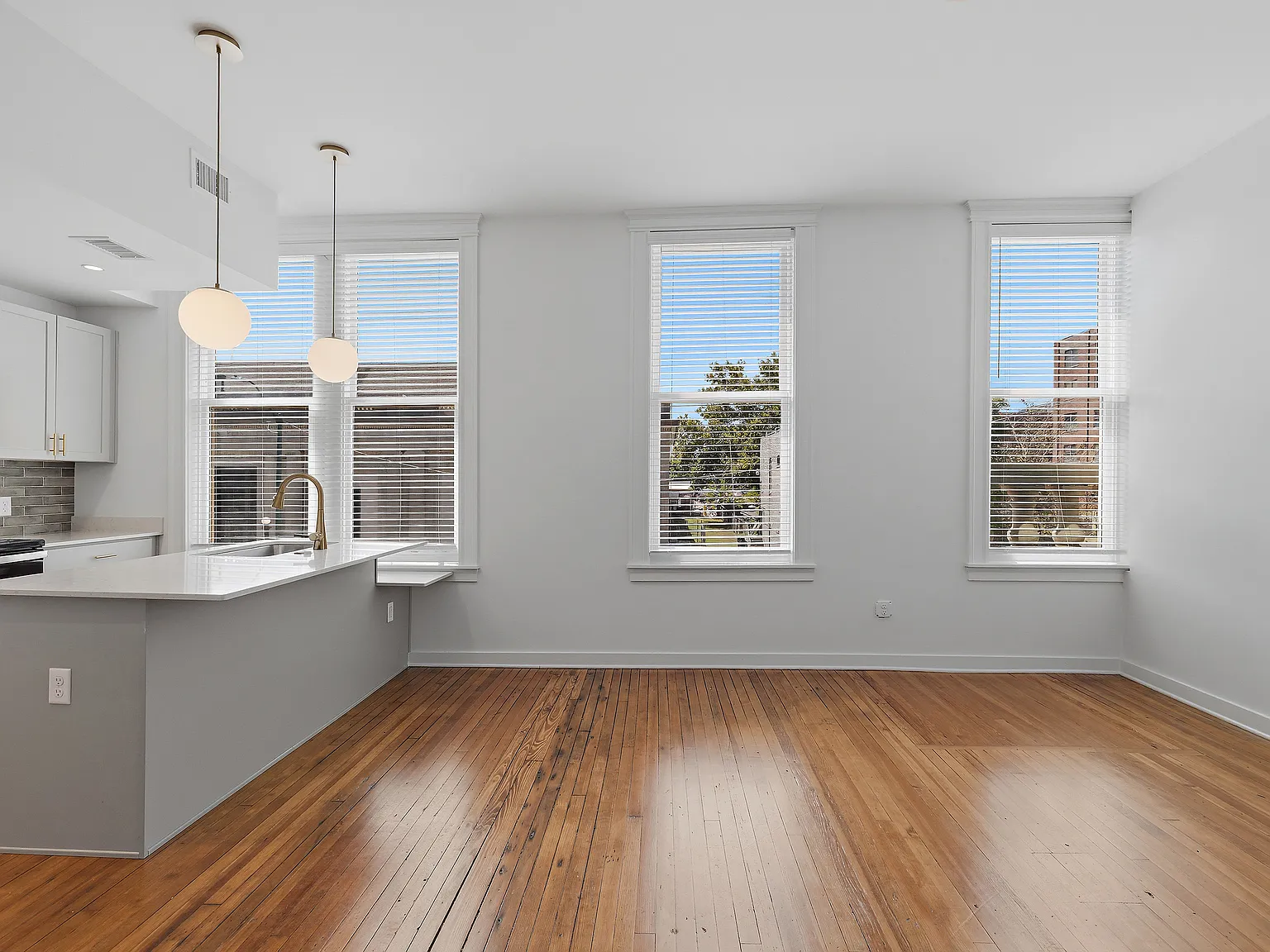1 bed, 830 sqft, $1,440 — Photo 3