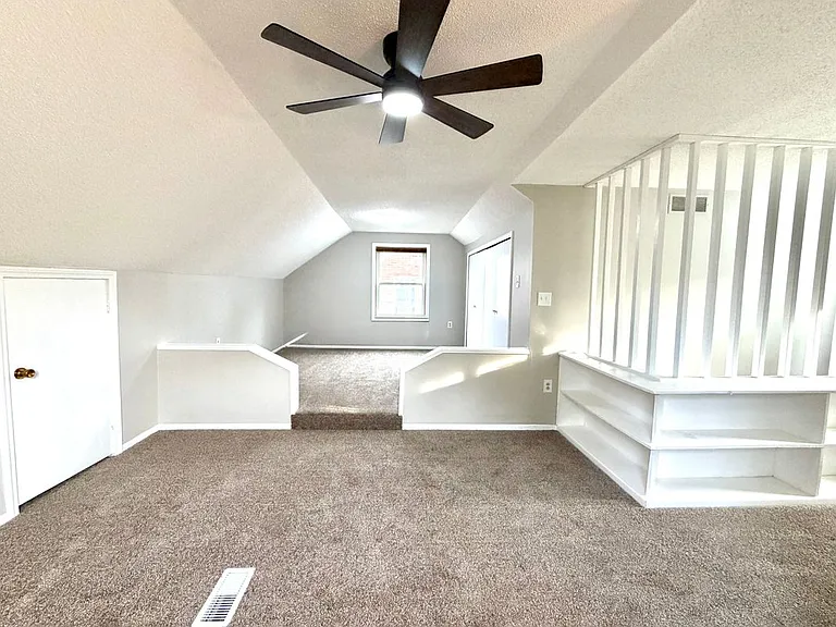 18235 Tracey St — Photo 33