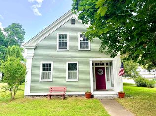 48 Cross St, Newbury, VT 05051