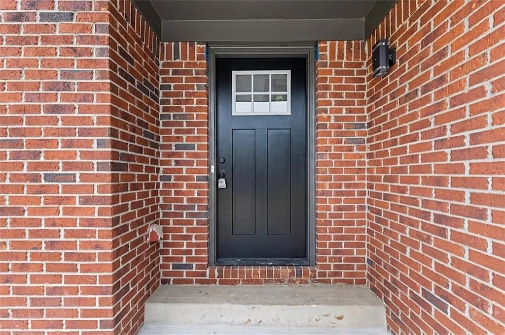 3 bed, 2.5 bath, 1440 sqft, $2,395 — Photo 4