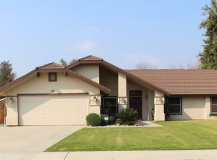 2019 Deerfield St, Bakersfield, CA 93314