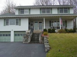 125 Creamery Dr, New Windsor, NY 12553