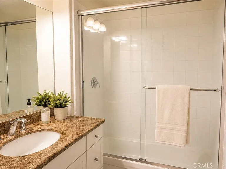 5511 W 149th Pl #9 — Photo 9
