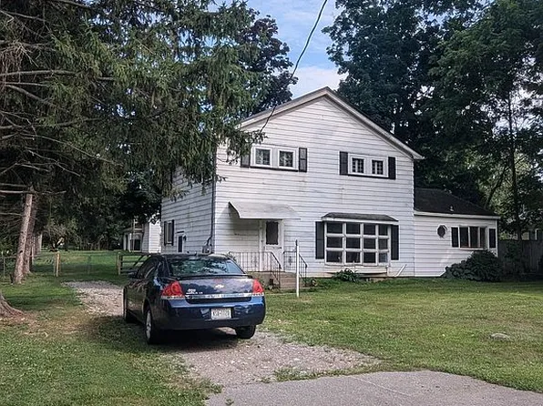 74 River St, Avon, NY 14414