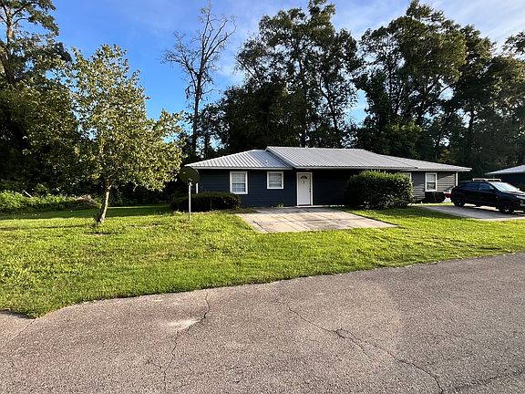 3rd image of 708 NE 9th Ave #708