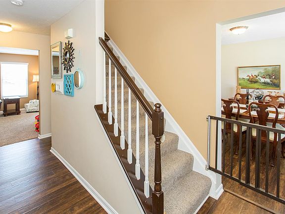2nd image of 8613 Saratoga Way