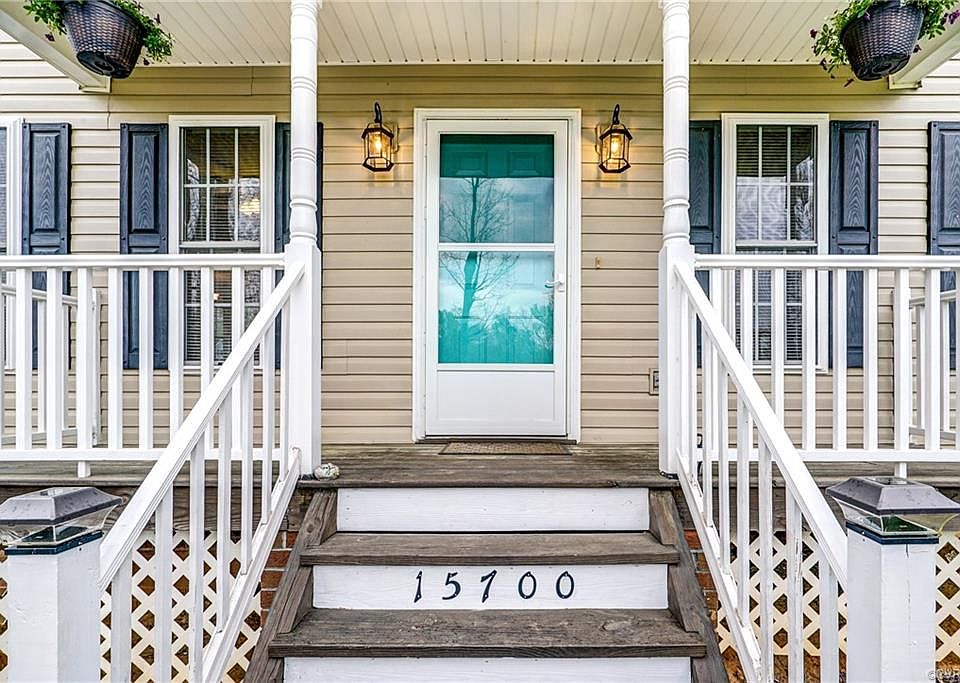 1st image of 15700 Chantry Dr