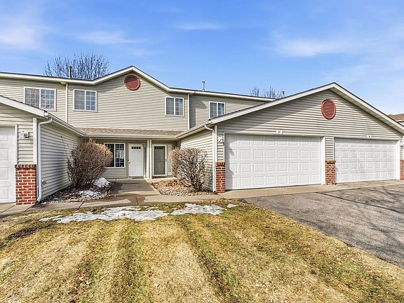 2nd image of 939 Cypress Rd Unit 27