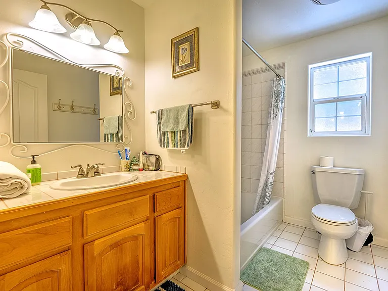 675 Shoshone St — Photo 3