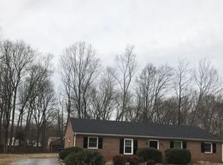 13 Valleywood Dr APT B, Forest, VA 24551