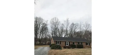13 Valleywood Dr #B Photo 1