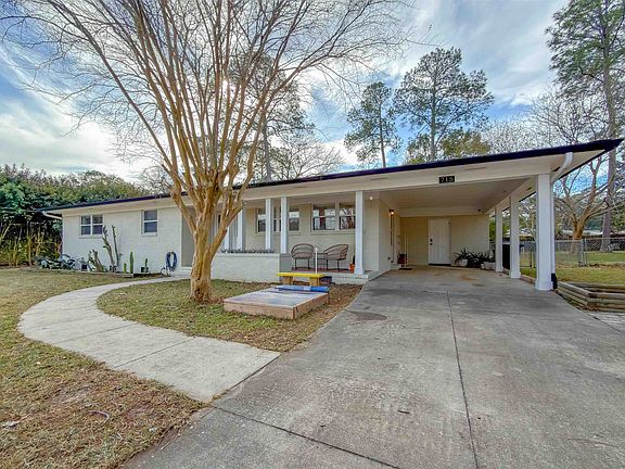 3rd image of 715 Voncile Ave