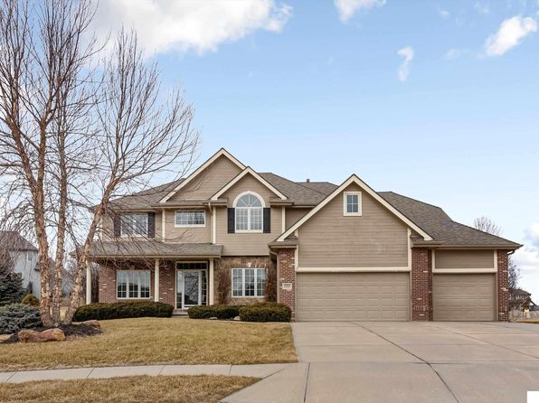19464 Washington Cir, Omaha, NE 68135