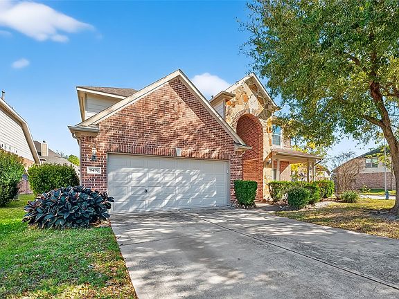 2nd image of 9439 Emerald Lakes Dr