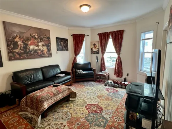 124 Cedar St, Somerville, MA 02144