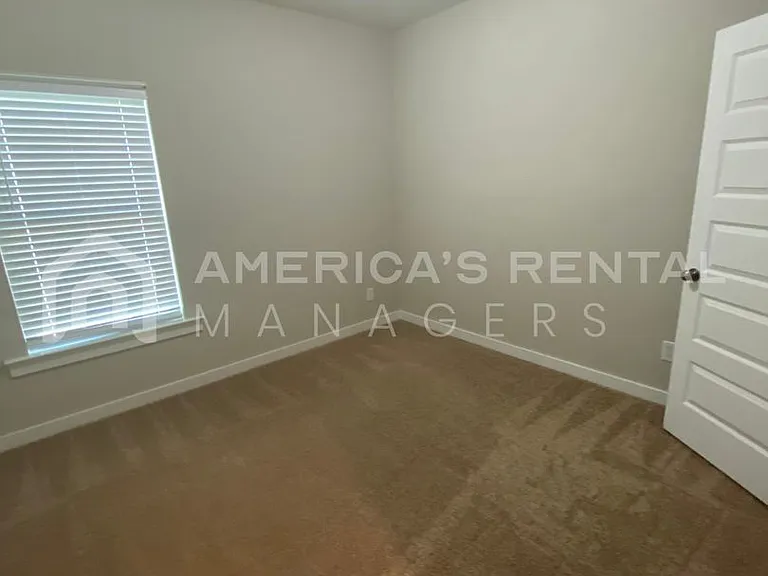 240 County Road 1701 — Photo 12