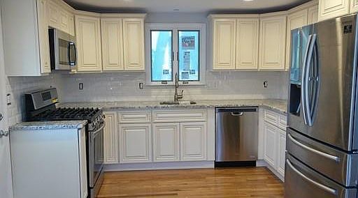 2nd image of 11 Lovett St