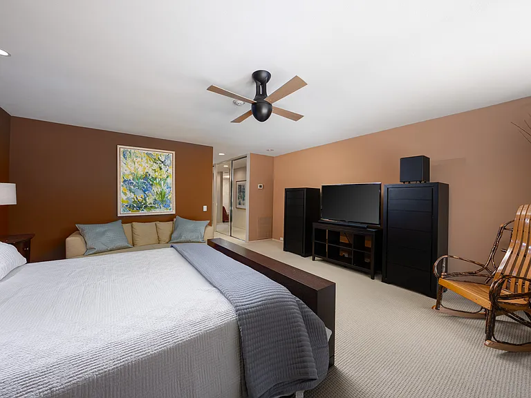 52 Princeton Dr — Photo 21
